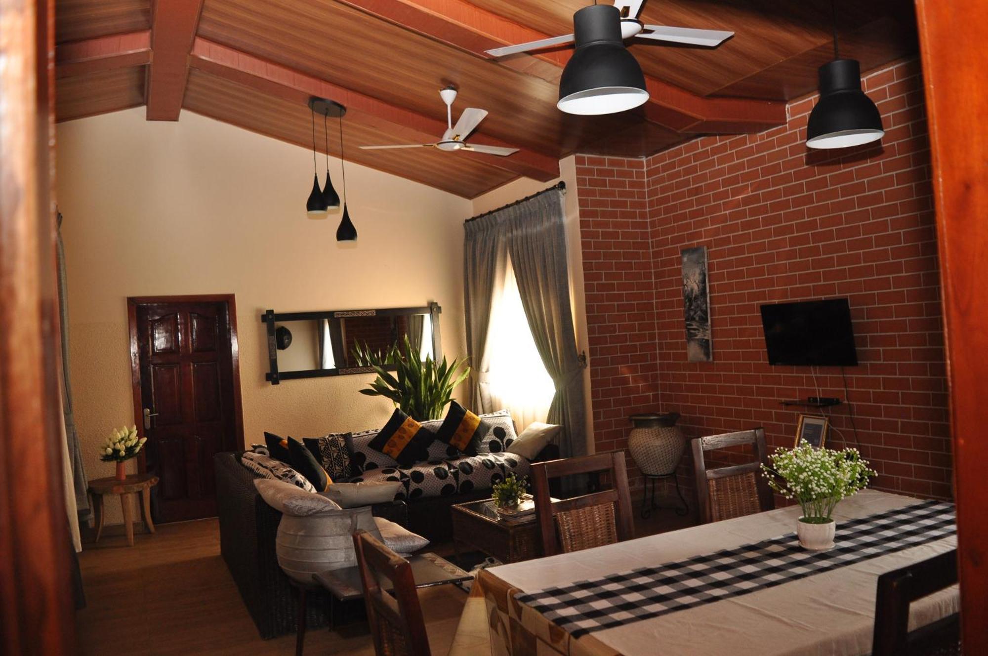 Santa Monica Home Lodge Senchi エクステリア 写真